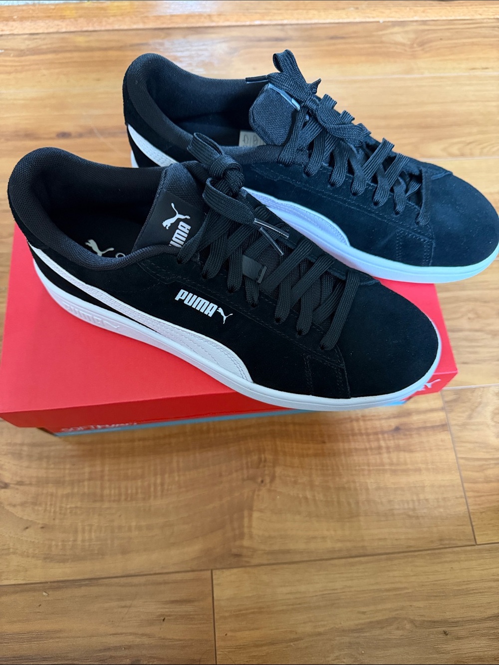 Puma youth Black Suede Sneakers